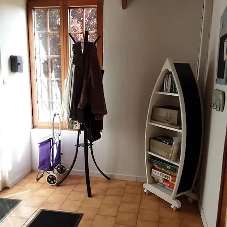 Maison Avec Jardin A Les Bains בית נופש